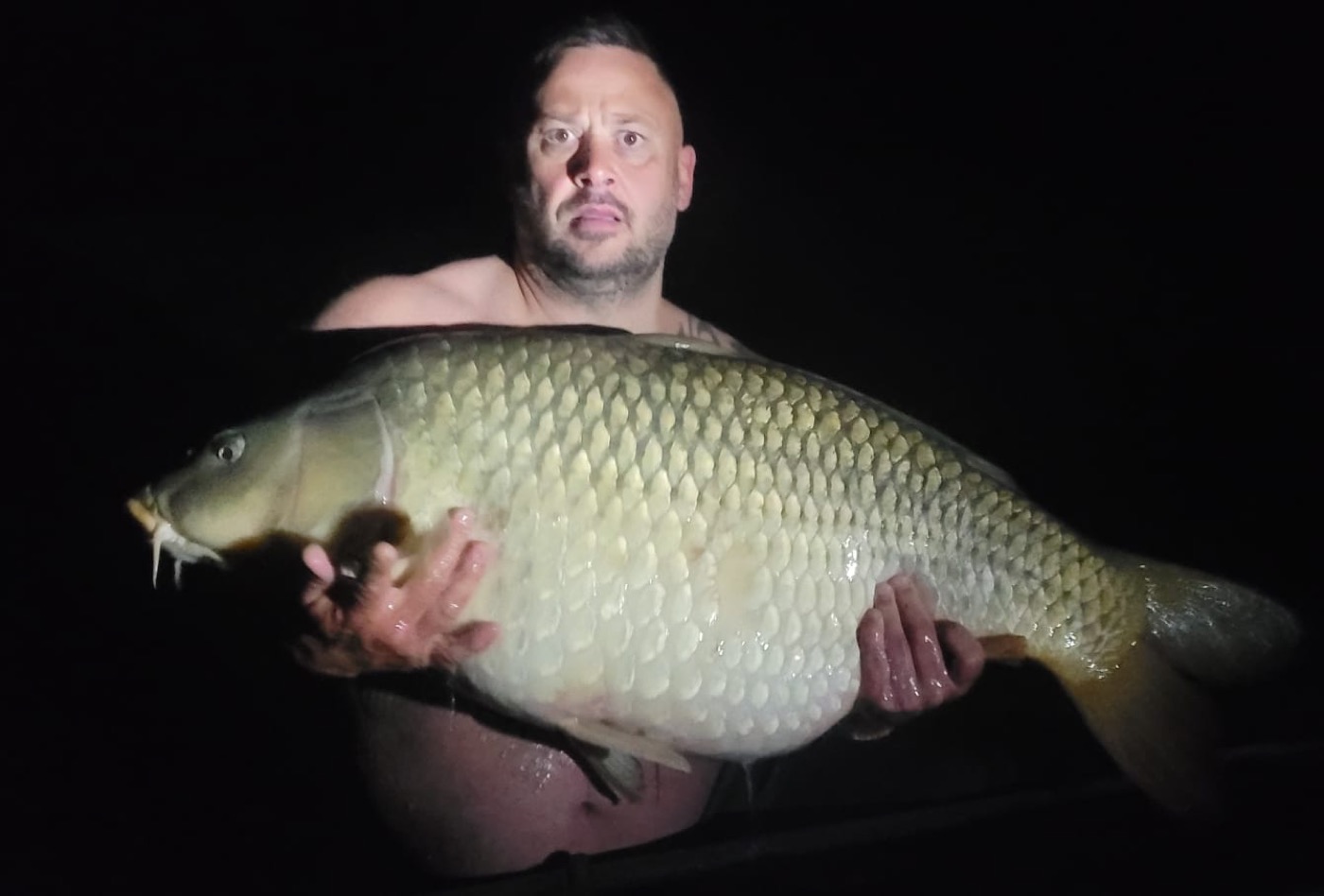 59lb common carp caught at The Lodge Lake, Lodge Lakes France
