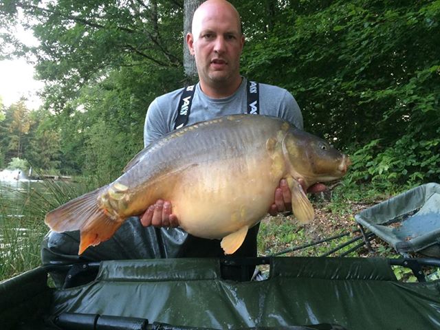 Carp caught at Lodge Lakes French carp fishing holiday — Simon & Jo