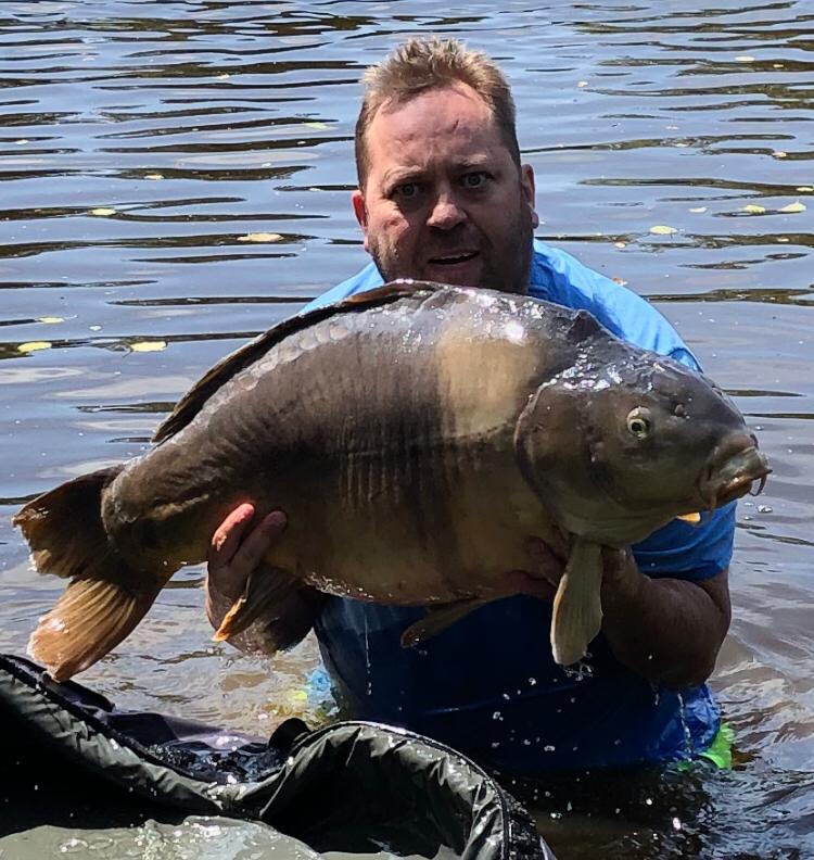 Carp caught at Lodge Lakes French carp fishing holiday — Eric & Danielle – At the Lodge Lake