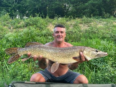 Carp caught at Lodge Lakes French carp fishing holiday — Murphy Crew !