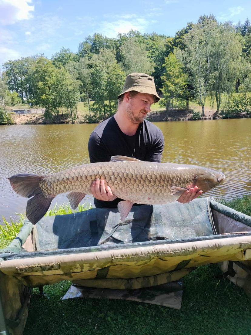 Carp caught at Lodge Lakes French carp fishing holiday — Barker Boys on Tour