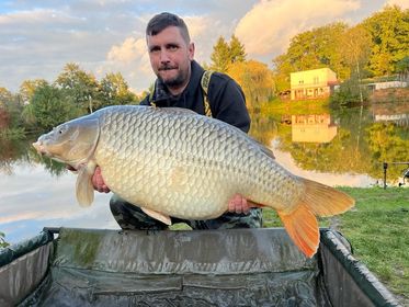 Carp caught at Lodge Lakes French carp fishing holiday — Peckham Boys