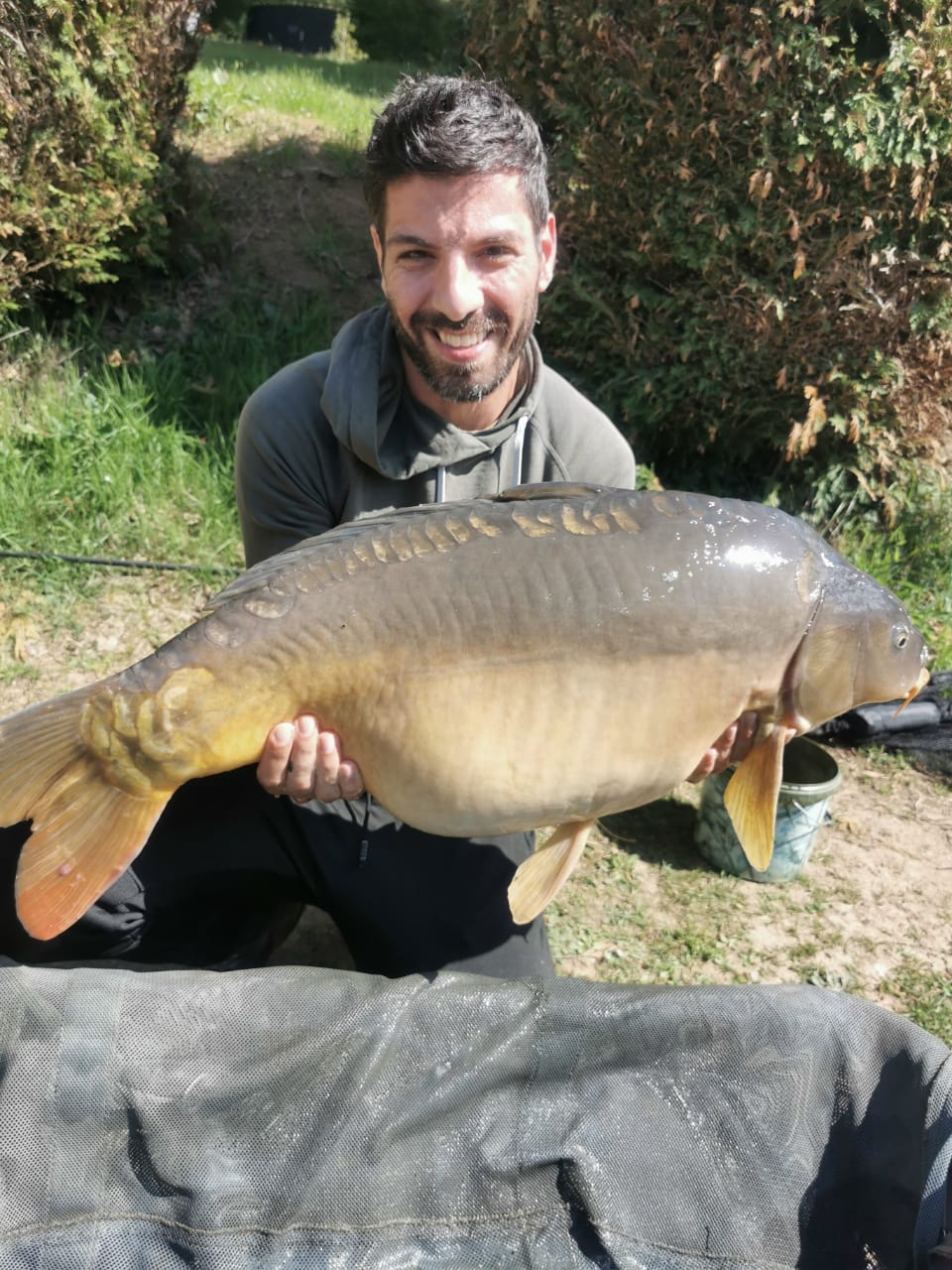 Carp caught at Lodge Lakes French carp fishing holiday — George & family