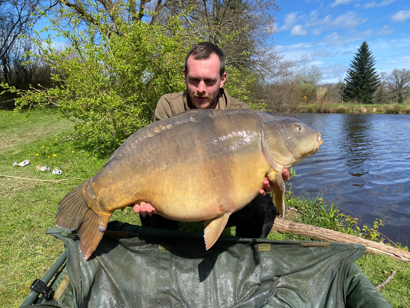 Carp caught at Lodge Lakes French carp fishing holiday — Ollie, Keith & James
