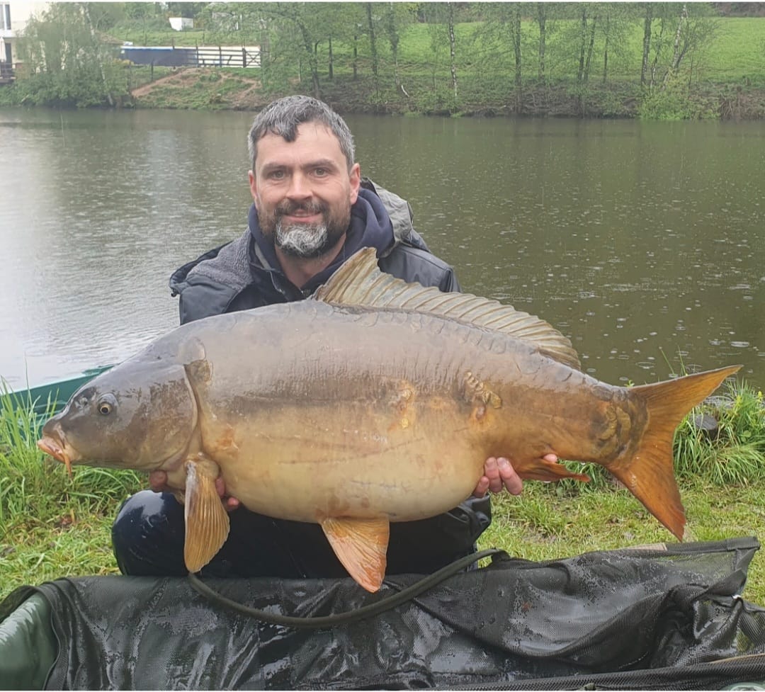 Carp caught at Lodge Lakes French carp fishing holiday — Dave, Mark, Ian & Reece