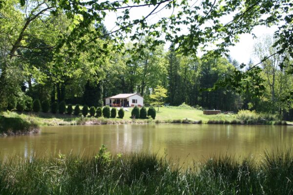 The Cabin Lake — secluded and intimate